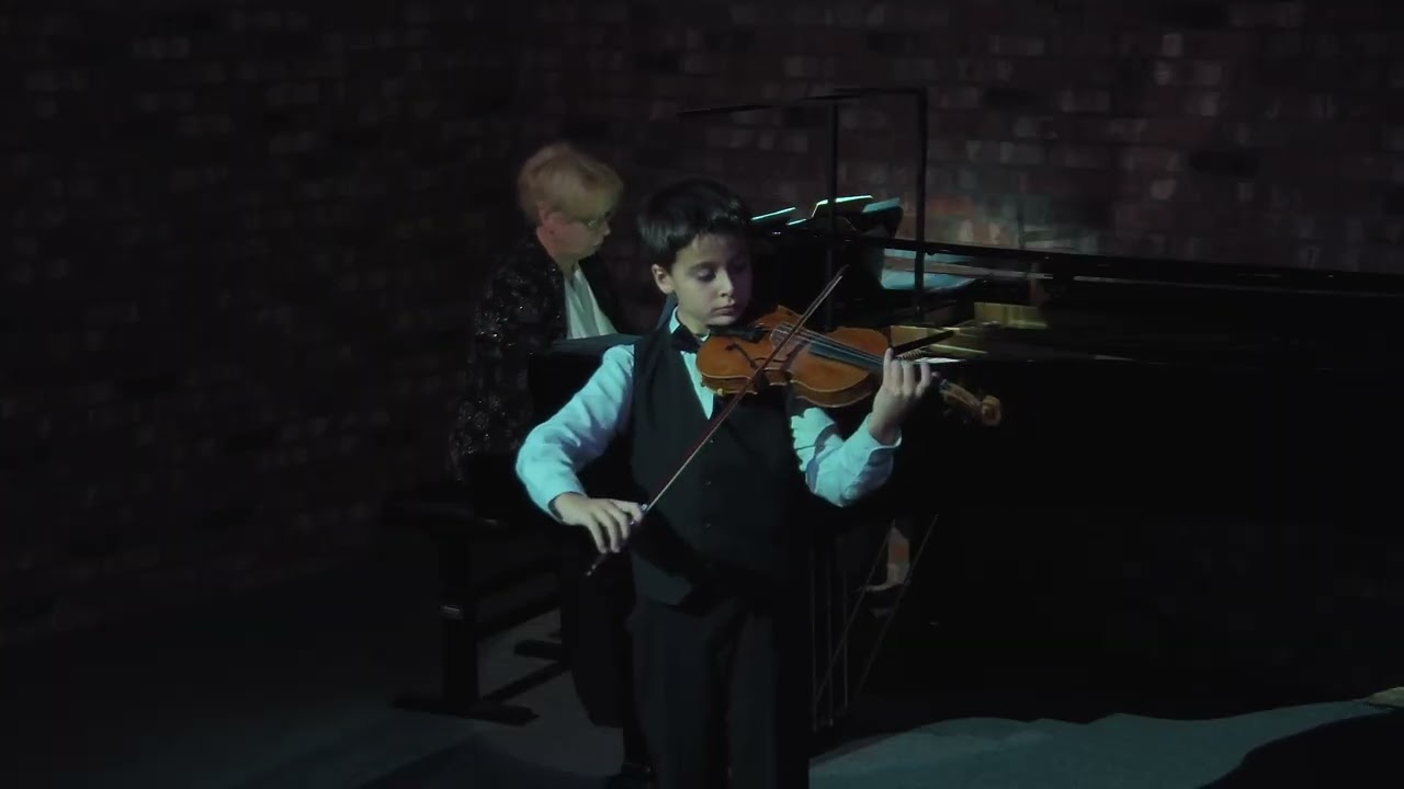 Petar Dell'Olio (9), Violin, Olga Kolpakova, Piano; J. Brahms: Hungarian Dance No. 5