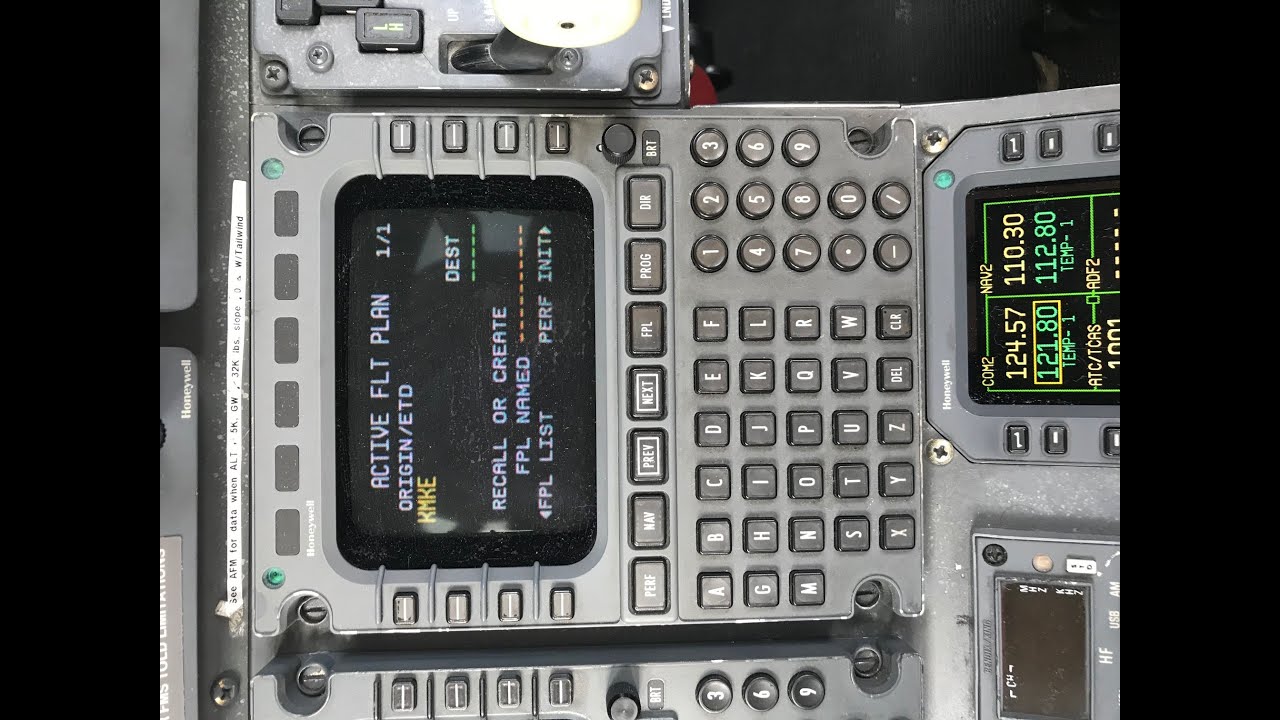 Loading a flight plan into a Citation X FMS