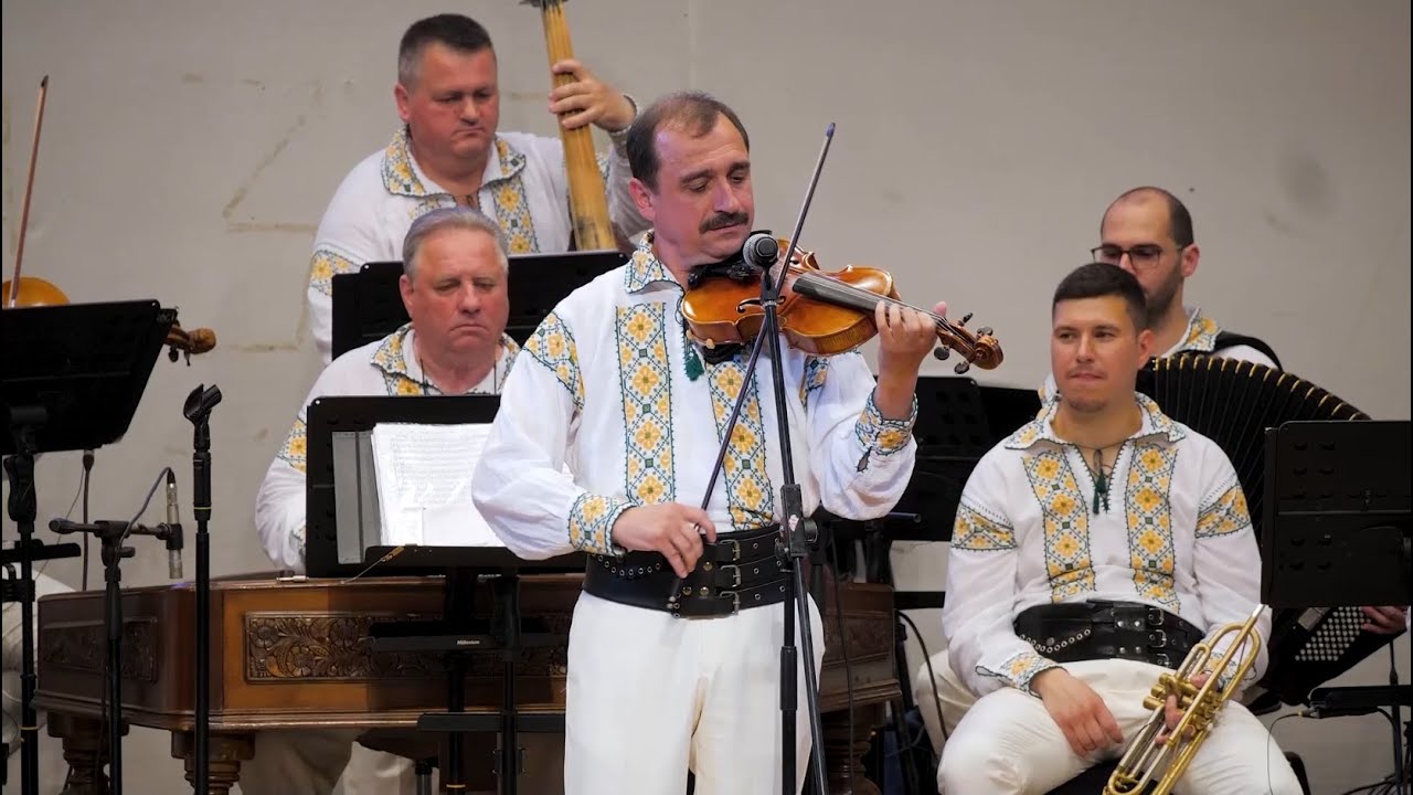 ''Hora de pe malul Prutului '',  ''Sârba de la Râșcani'' și ''Rusasca''  - Oleg Sacaliuc
