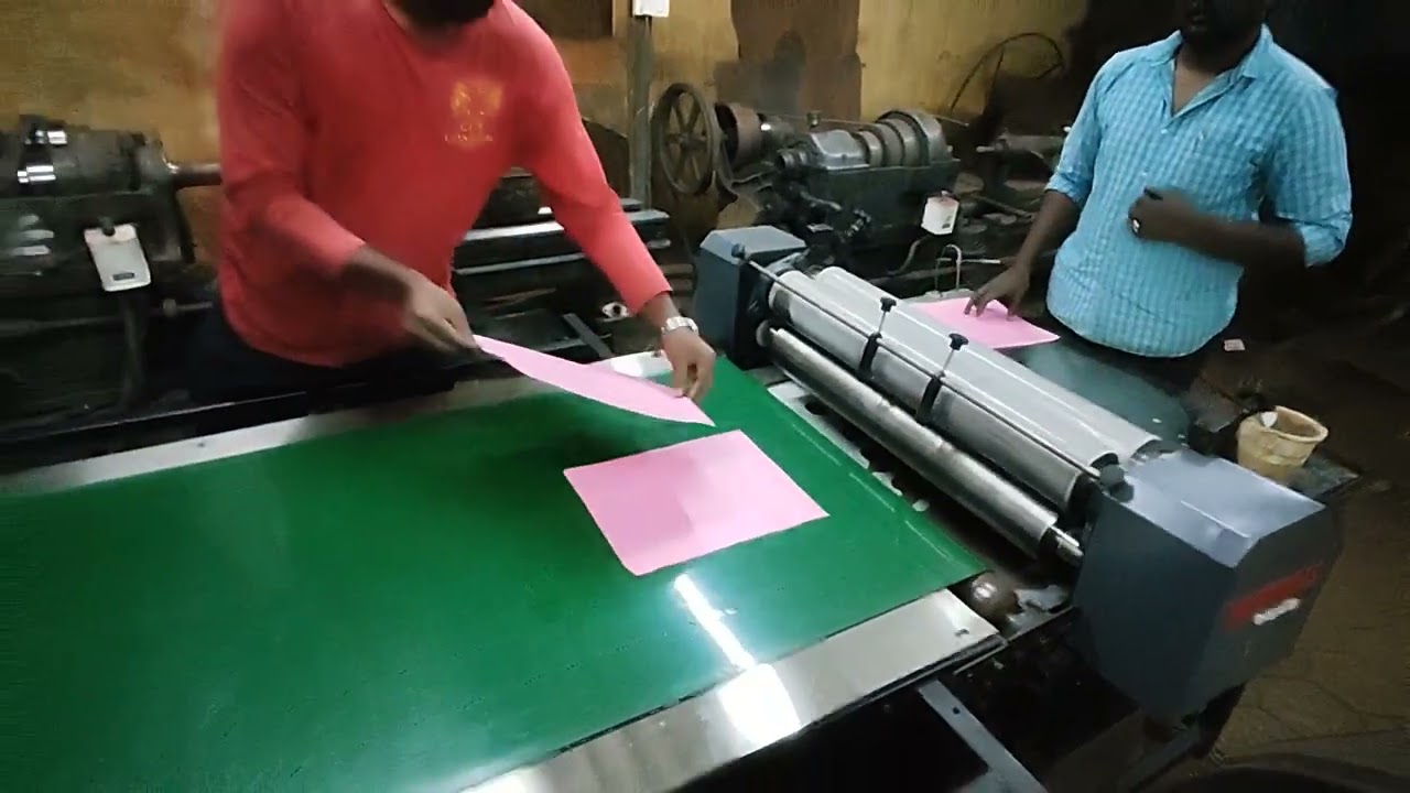 Top Side Gluing Machine with Conveyor