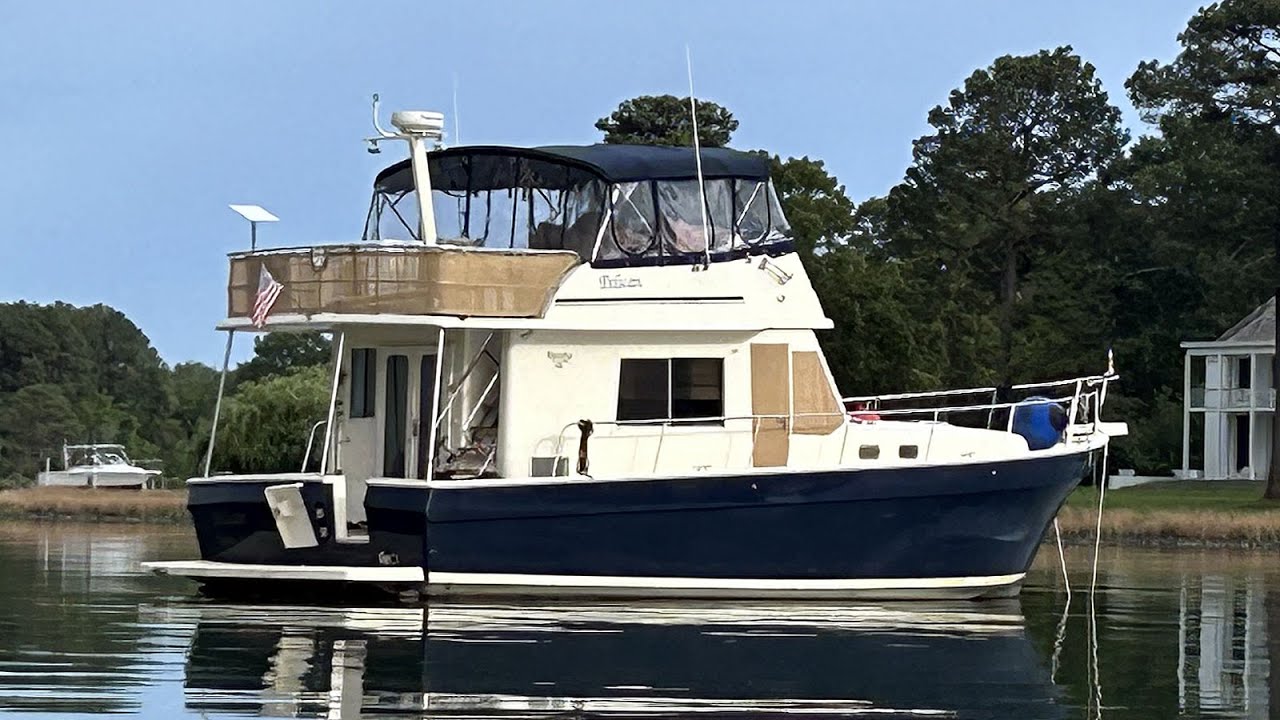 2007 Mainship 430 Sedan Trawler - Pelican