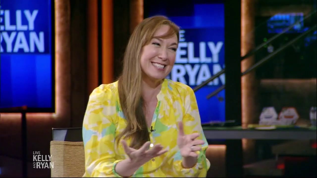 Elizabeth Marvel Talks 