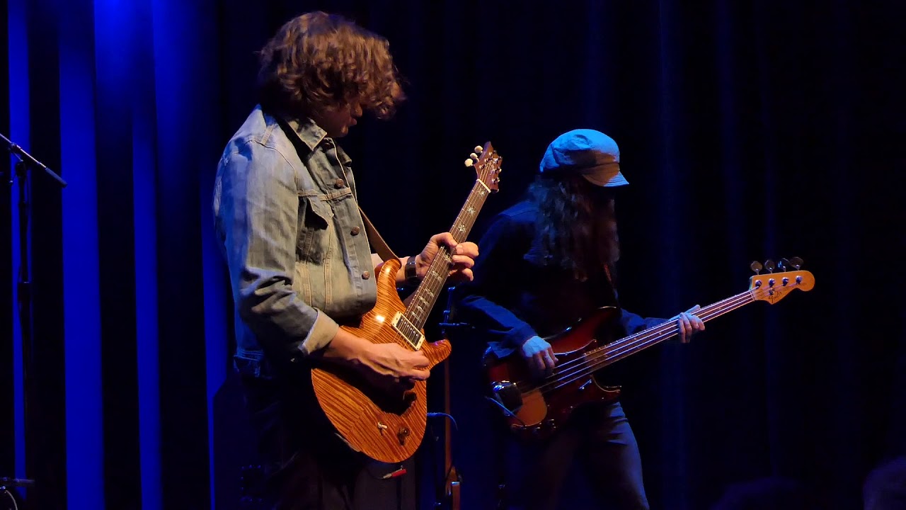 Davy Knowles - Gotta Leave - 1/30/20 Sellersville Theatre