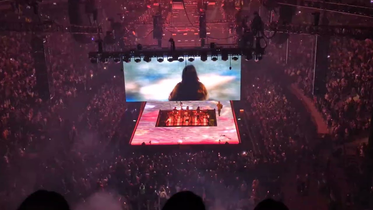Billie Eilish - Birds of a feather - live at Madison Square Garden (from sec 417) - 16-Oct-2024
