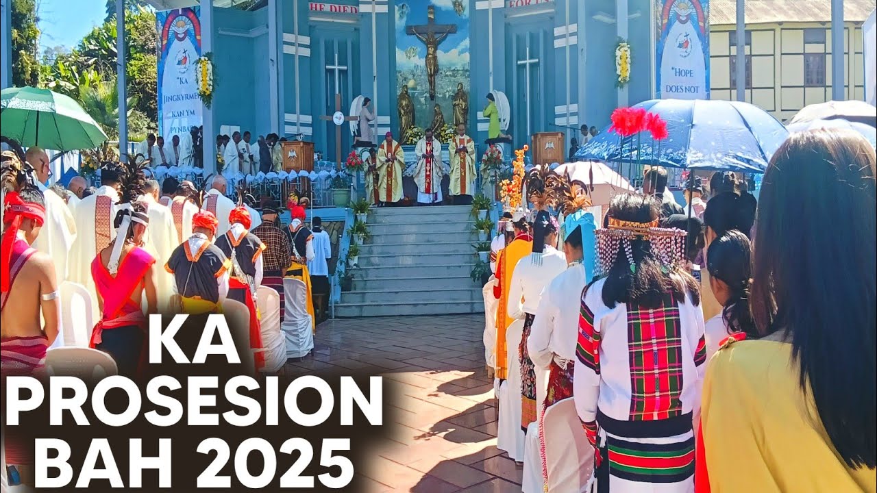 Da Ki Lakh Ngut Tuid Ki Paidbah Sha Ka Procession Bah Jong Ka Shillong Diocese 