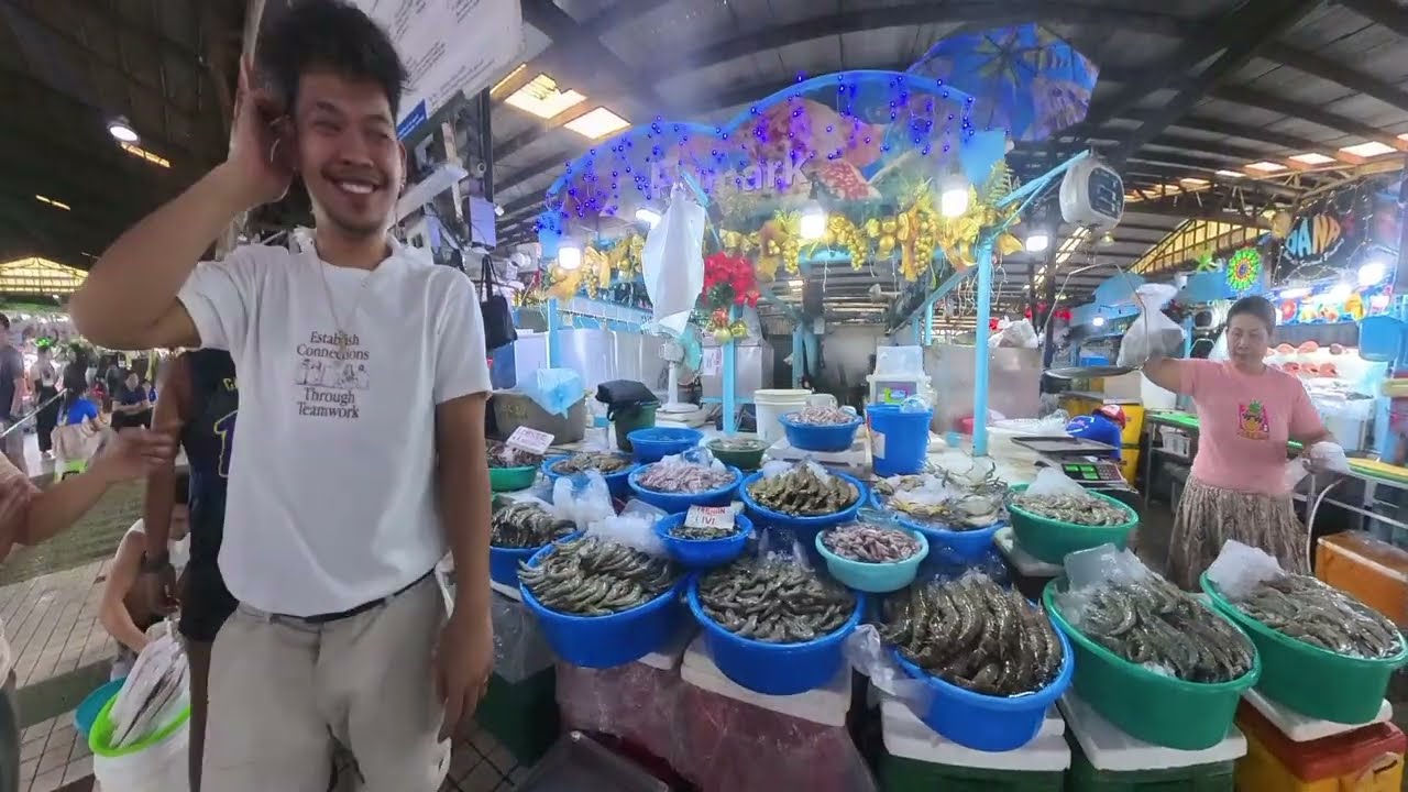 Meat and SeaFoods in Farmers Market #food #foodie #seafood #meat #publicmarket 