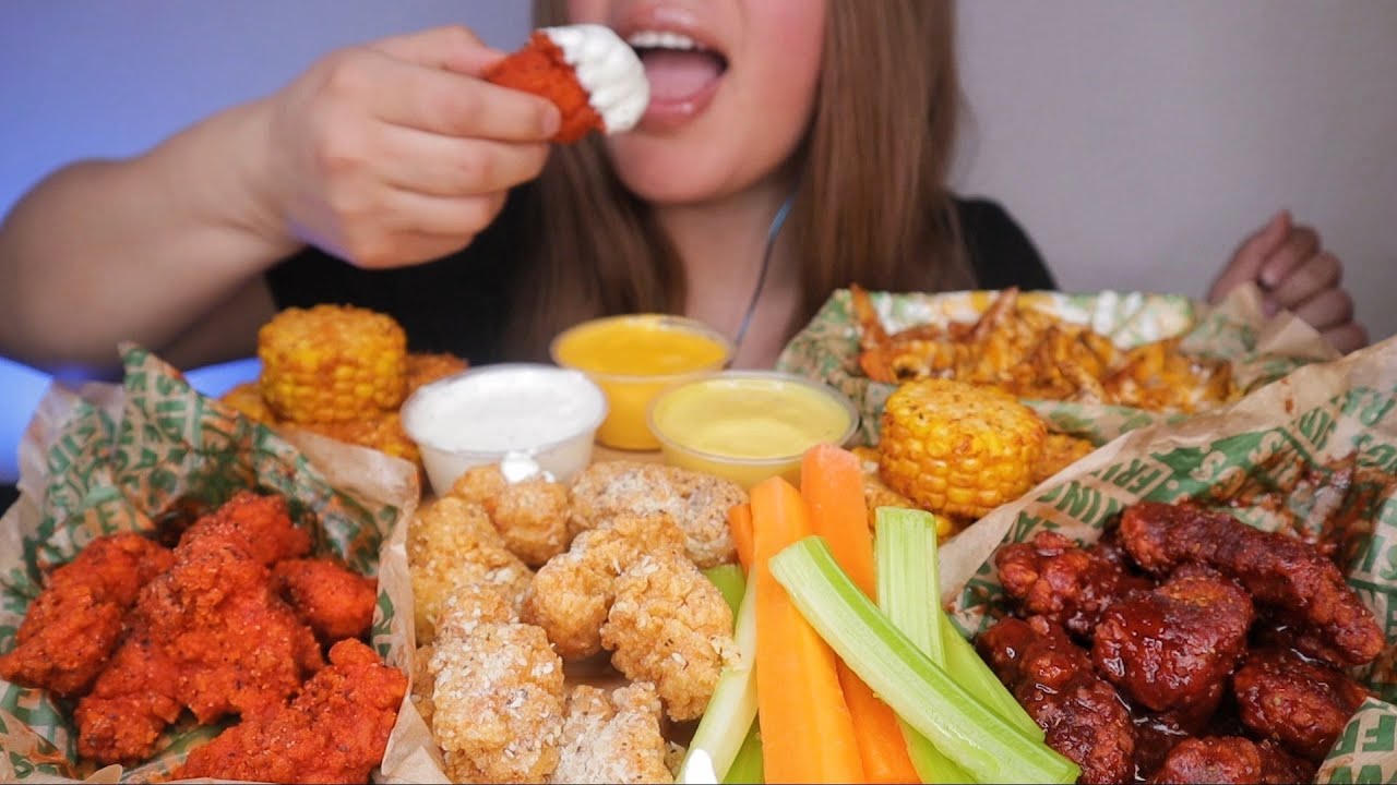 WINGSTOP BONELESS WINGS + VOODOO FRIES | ASMR WINGSTOP MUKBANG *NO TALKING*
