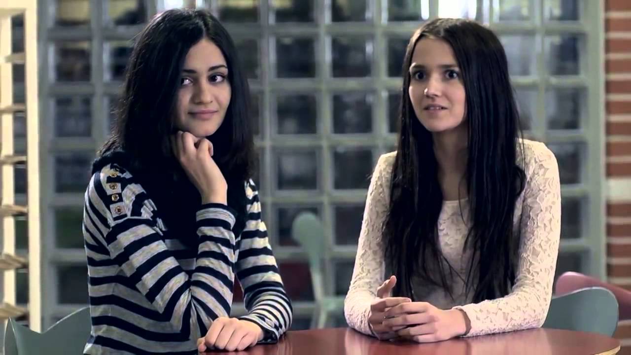 Scener Ur Ett Ton&aring;rsliv - Del 1: F&ouml;rsta Kyssen (HD)