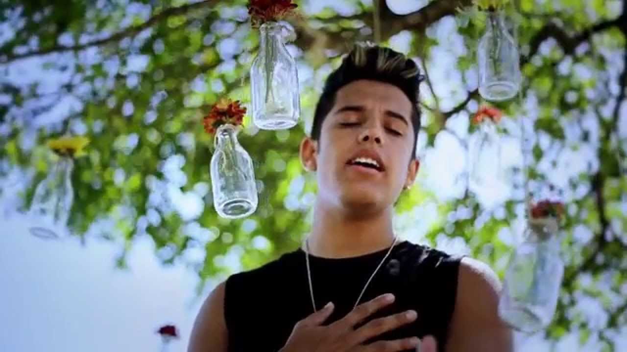 Kevi Jonny - Como &eacute; Que Faz  (Videoclipe Oficial)