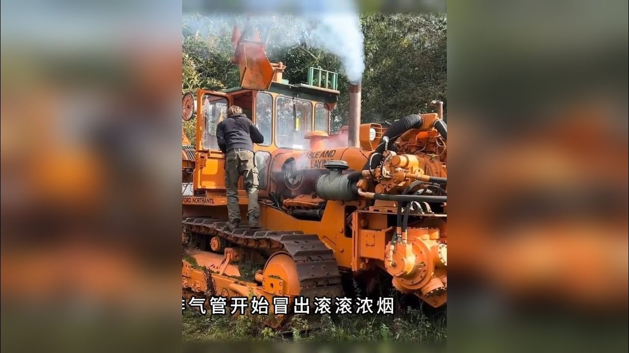 谁懂？废土维修，手工绑油门神操作 打包绳改手工油门！两栖车拖车险侧翻，3 年 V8 犁卡死，大锤 + WD-40 暴力敲醒狂犁地