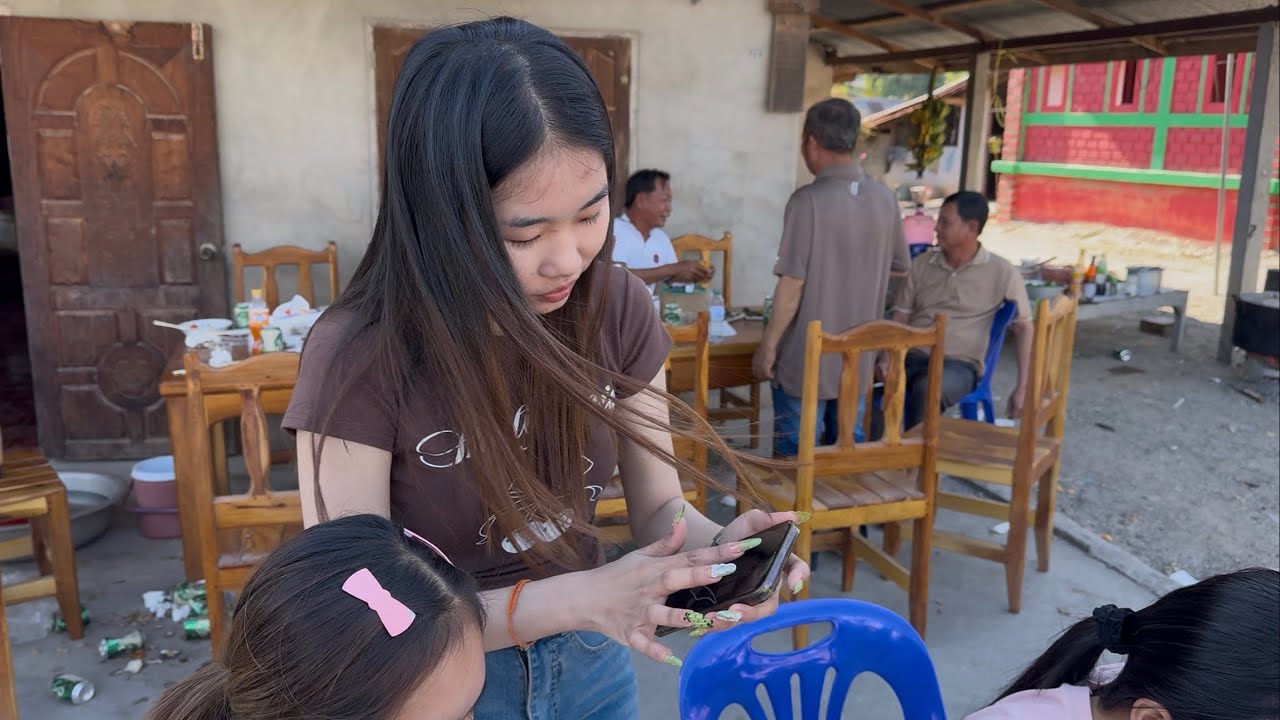 Take the OT family to the Sakai Village Festival ພາຄອບຄົວ OT ໄປຫຼີ້ນບຸນບ້ານ ສະໄກ