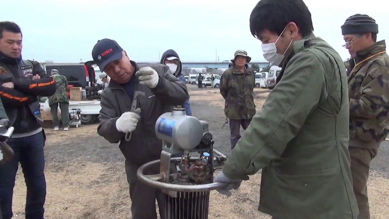 ジャンピングランマー！！これだってエンジン！！2サイクルエンジン　武蔵野ガレージセール発動機コーナー　201903