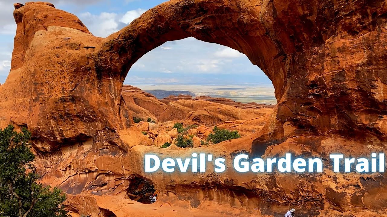 Devils Garden Trail to Double O Arch - October 2021