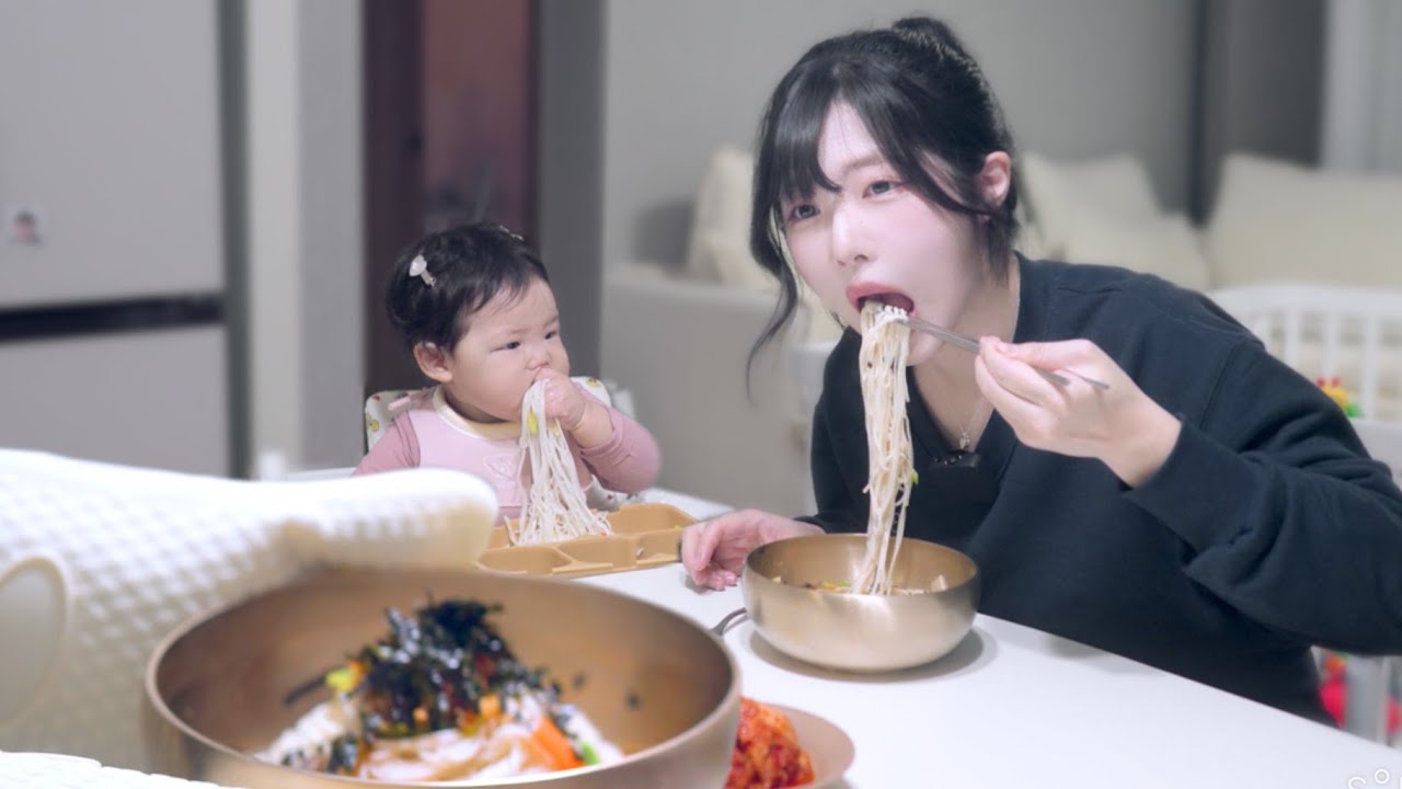 쌀쌀해진 날씨에 잔치국수 해줬더니 면치기하는 딸과 면흡입하는 일본인아내..