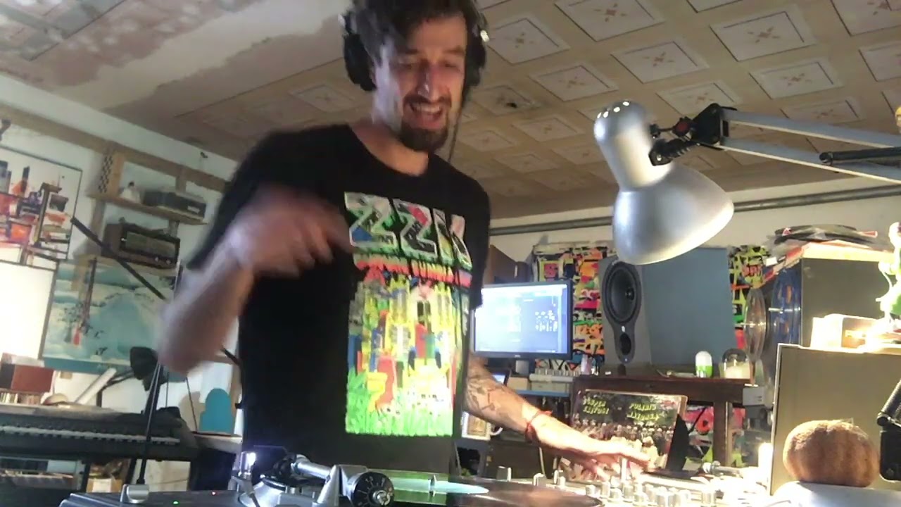 DISCO MIX Quixosis en Musicoteca Ecuador - Set de Polibio Mayorga (Vinyl Dj Set)