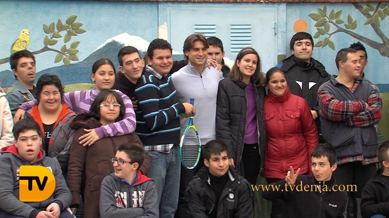 David ferrer visita el colegio Raquel Payà