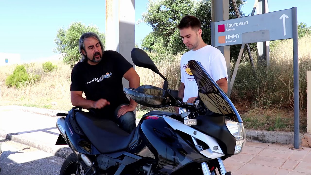 APRILIA PEGASO 650 2007-08. Garage episode in greeks