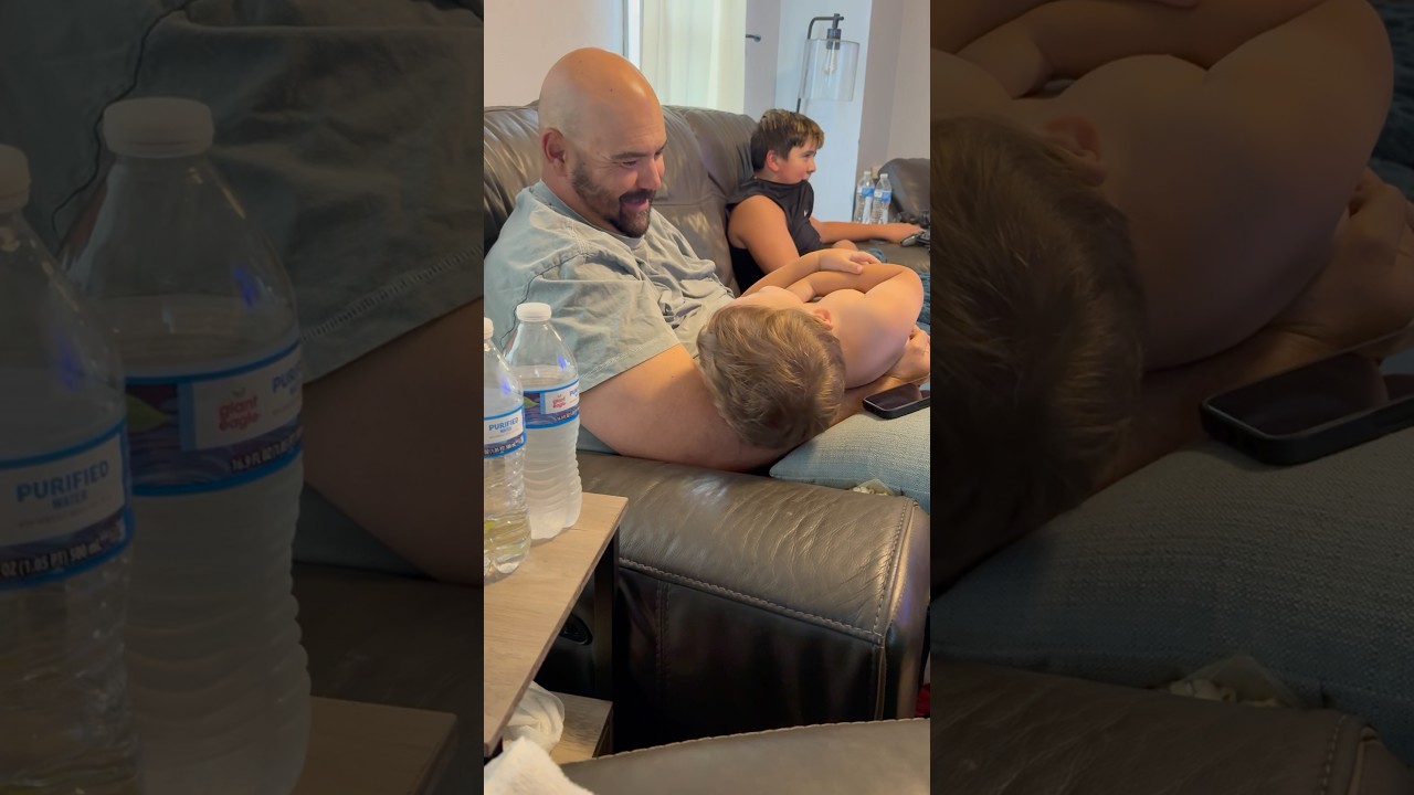 Best Toddler Giggles ❤️ #rogan #tickles #raspberries #funny #dad #adorable #cute #shorts