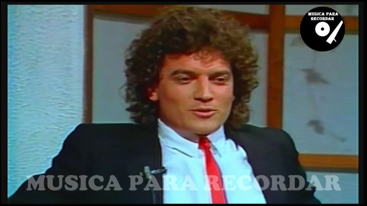 PRESENTACION COMPLETA FRANCO SIMONE MAS ENTREVISTA EN NOCHE DE GIGANTES