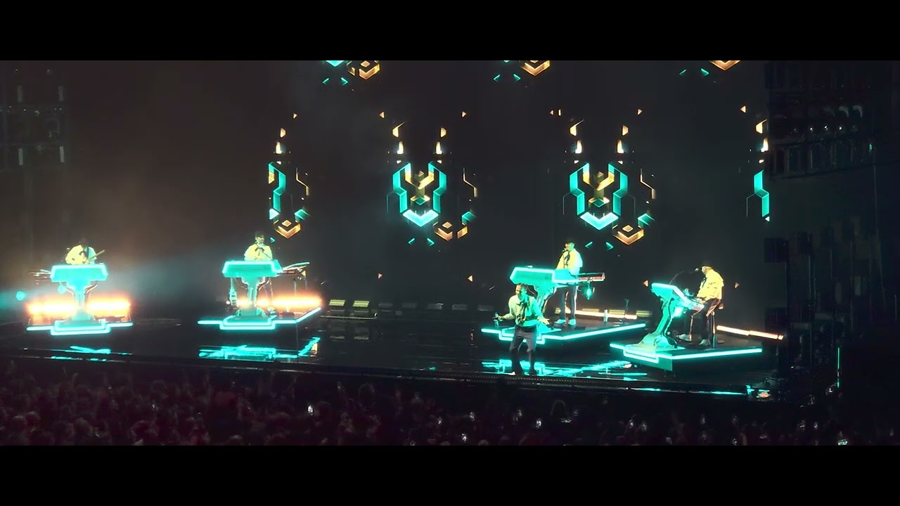 Stromae - Papaoutai, LIVE in San Francisco, 10-26-22, Multitude Tour