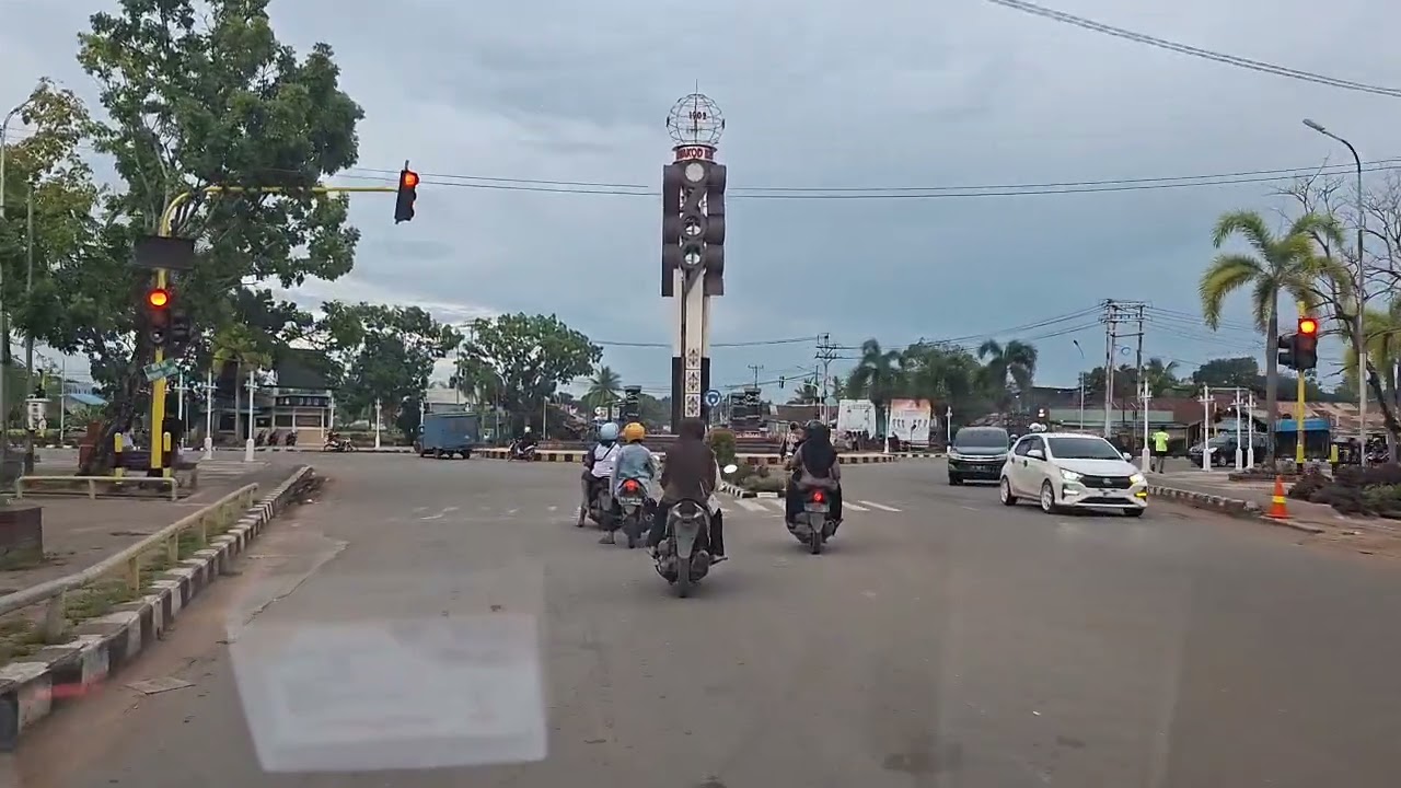 Suasana jalan parako masjid raya menjelang buka puasa ke 6