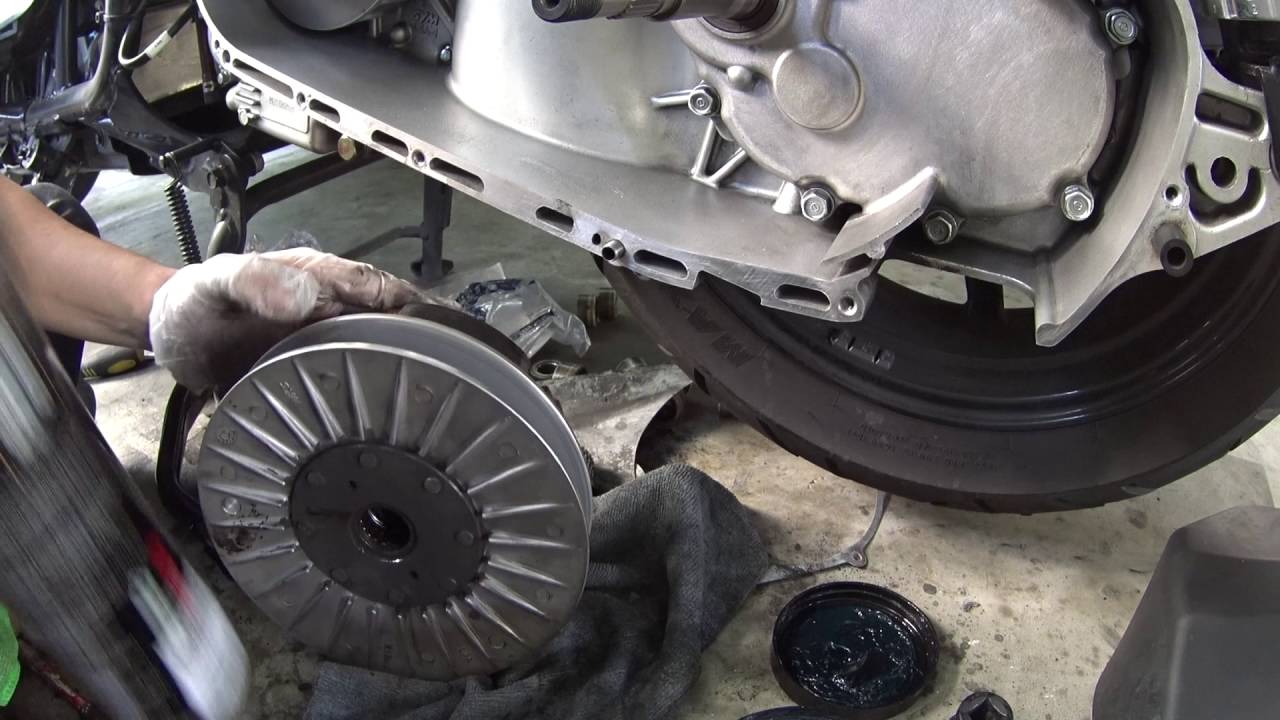 MaxSym 400 CVT Belt Replacement