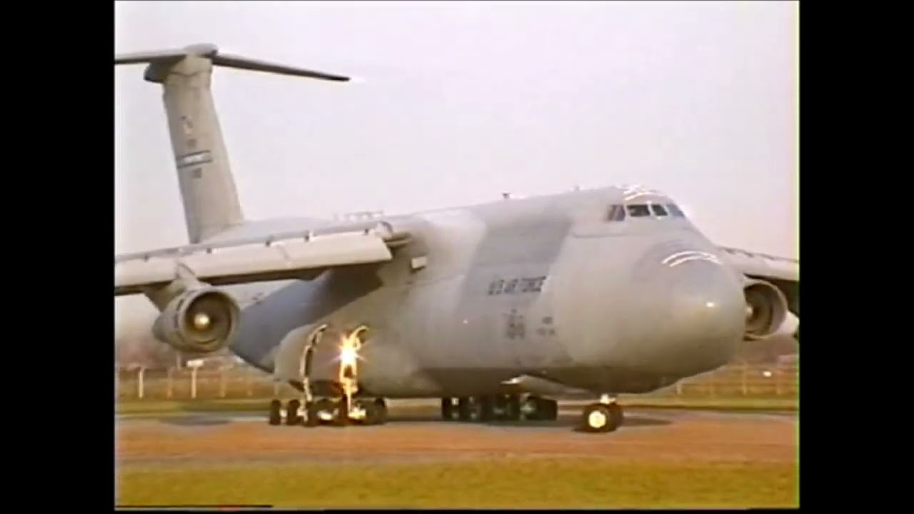C 5A Galaxy depart RAF Mildenhall 21st November 1998.