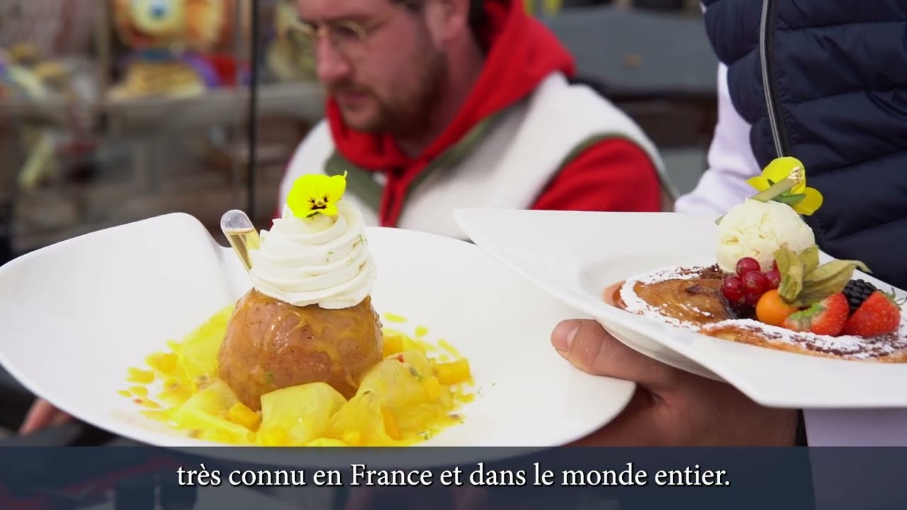 Marie waitress at 
