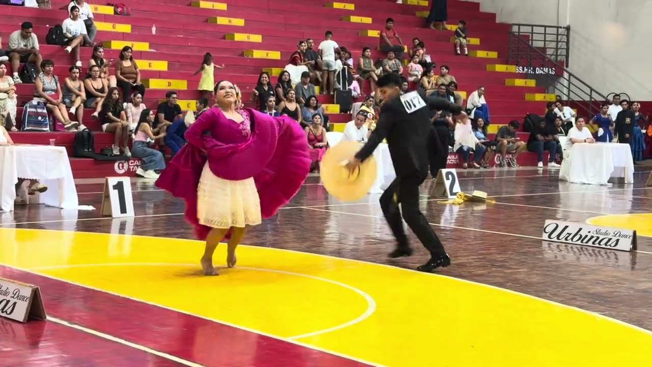 Infantil novel A Tacna pañuelos de Takana