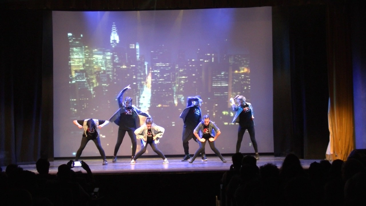 4) Hip Hop Open - Mario & Lilly