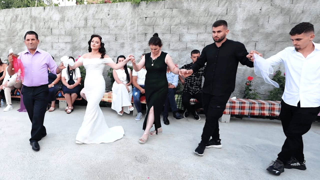I zoti i shtepise hap vallen ne dasmen e vajzes - Dasma Shqiptare 2025