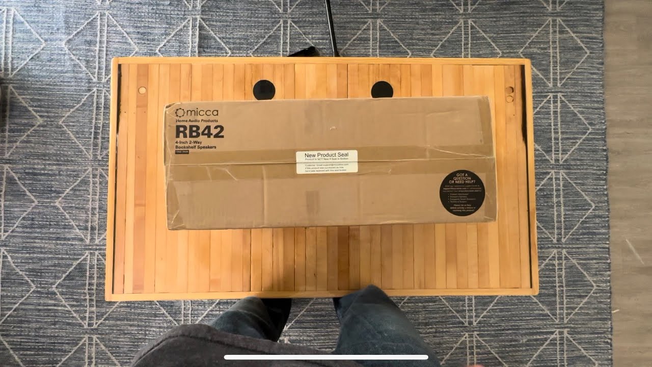 Unboxing of Micca RB42 Bookshelf Speaker