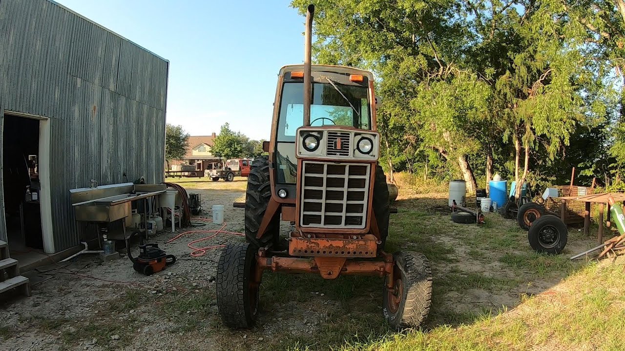 IH International Harvester 1086 Tractor Restoring for Hay Bailing