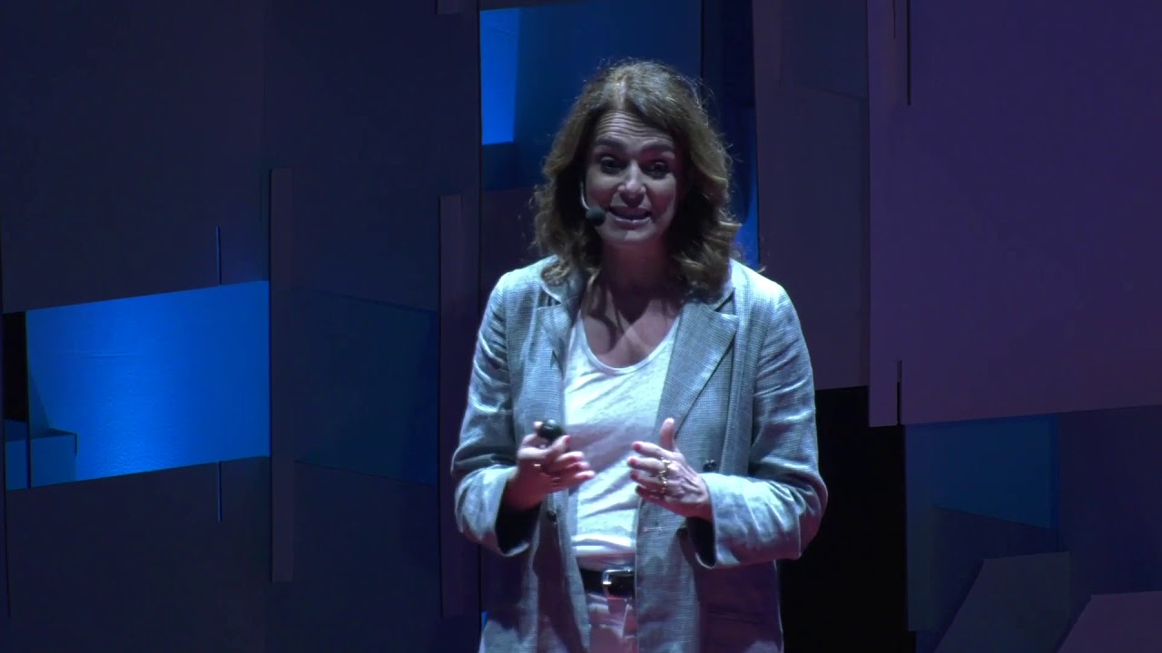 Abbracciare la diversità | Martina Fuga | TEDxPescara