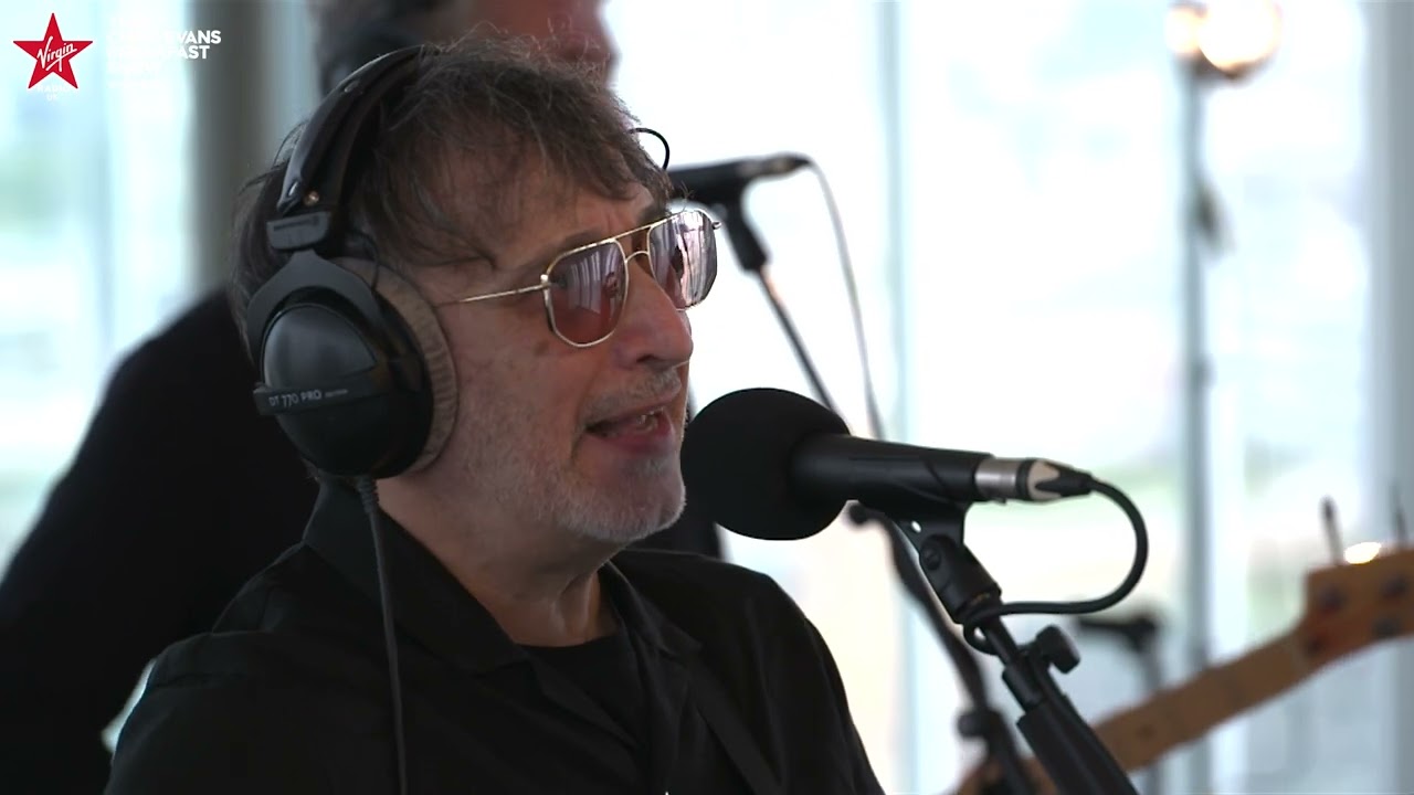 Lightning Seeds - Life Of Riley (Live on the Chris Evans Breakfast Show with Sky)