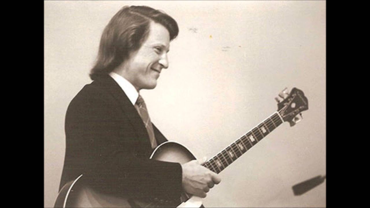 Gray Sargent Trio Plays "You Don't Know What Love Is"