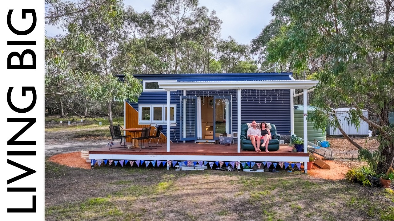They Built An Off-Grid Tiny House In The Australian Wilderness… and It’s Amazing!