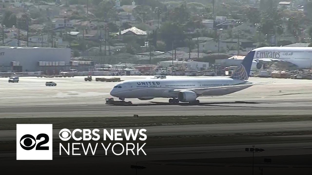 United Airlines flight makes emergency landing at LAX while heading to Newark after engine issue