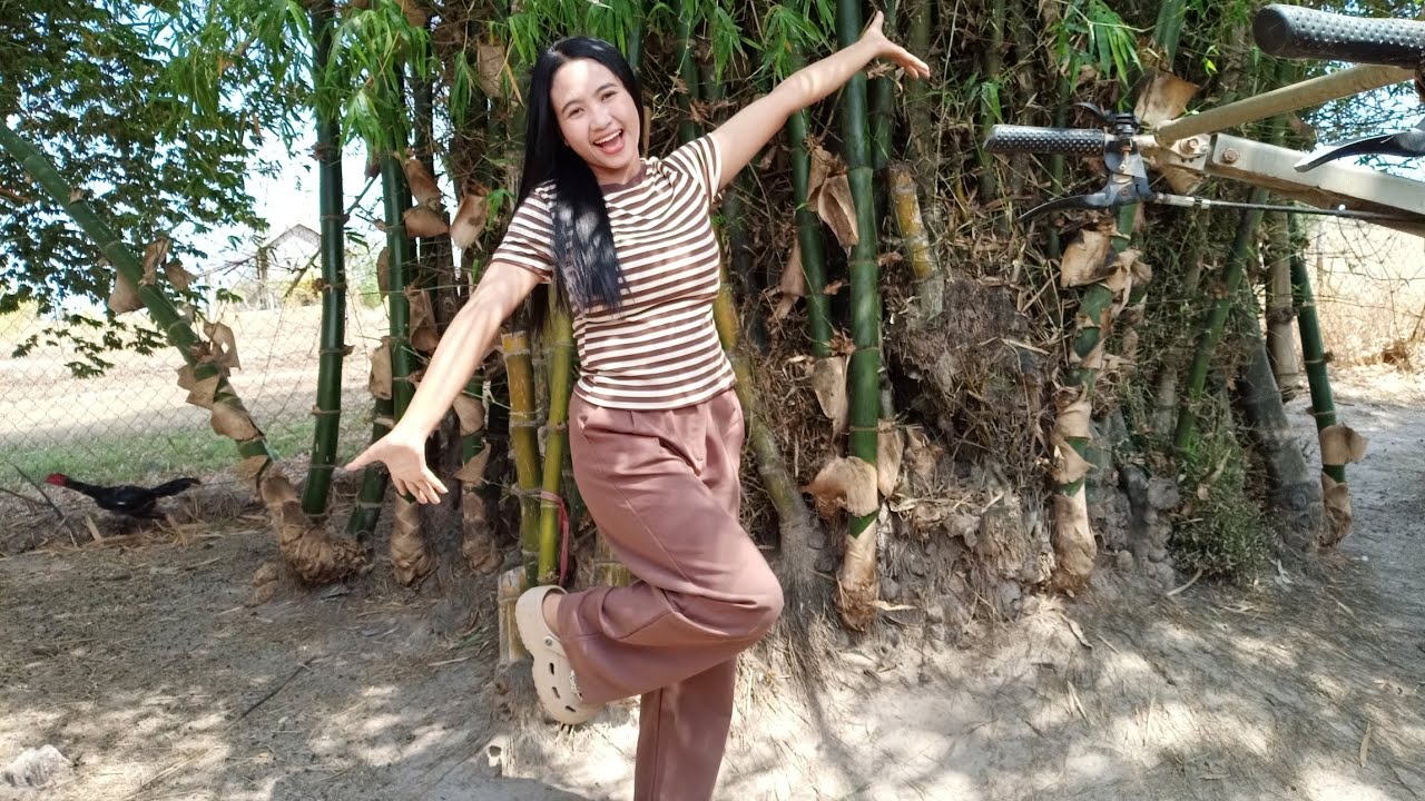 ก่อหน้อไม้ที่แม่ปลูกไว้ได้กินทังปี ส่วน พี่ๆFcมาเก็บหน้อไม้ด้วยกันนะค่ะ