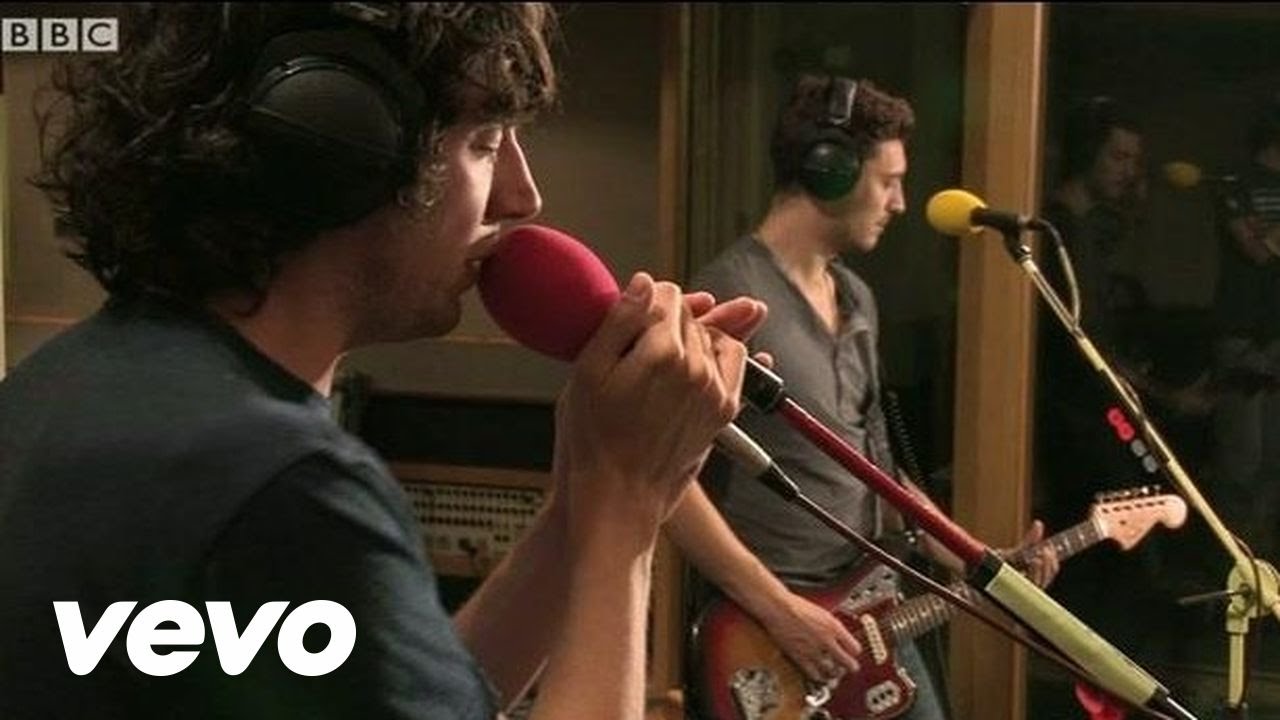 Snow Patrol - Called Out In The Dark (Live, BBC Radio 1 Live Lounge, 2011)