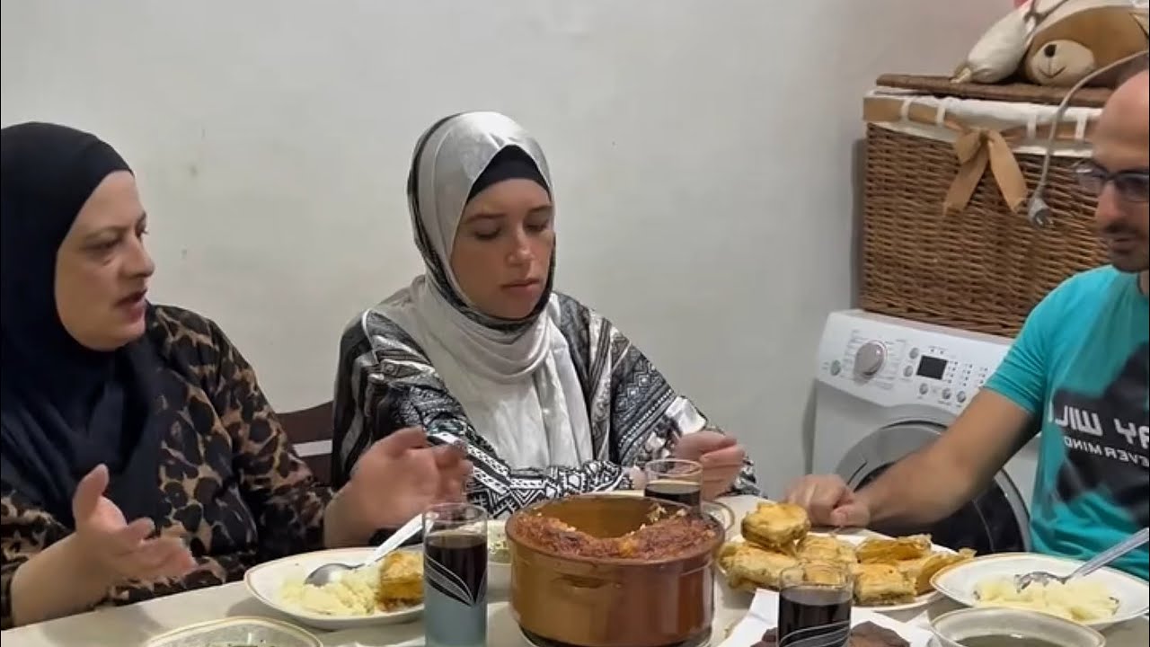 حماتى احرجت سلفتى وهيه فى بيتى والسبب……#حكايات_بنعشها_وبتعشنا 