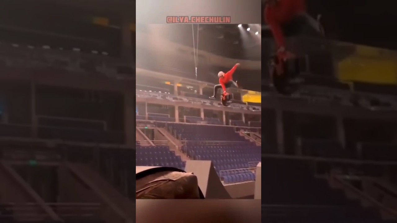 There's a new Russian guy on the scene. Ilya Chechulin EUC #euc #wheel #subscribe #shorts