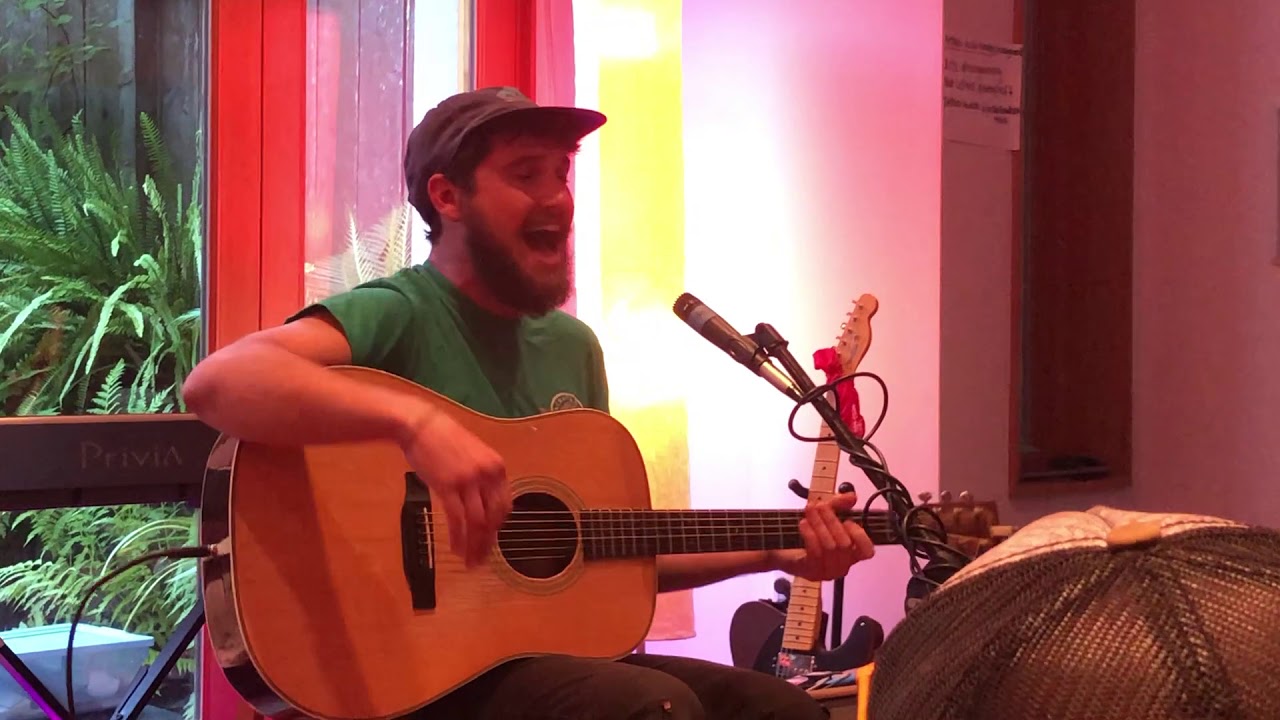 Nat Lefkoff performing 