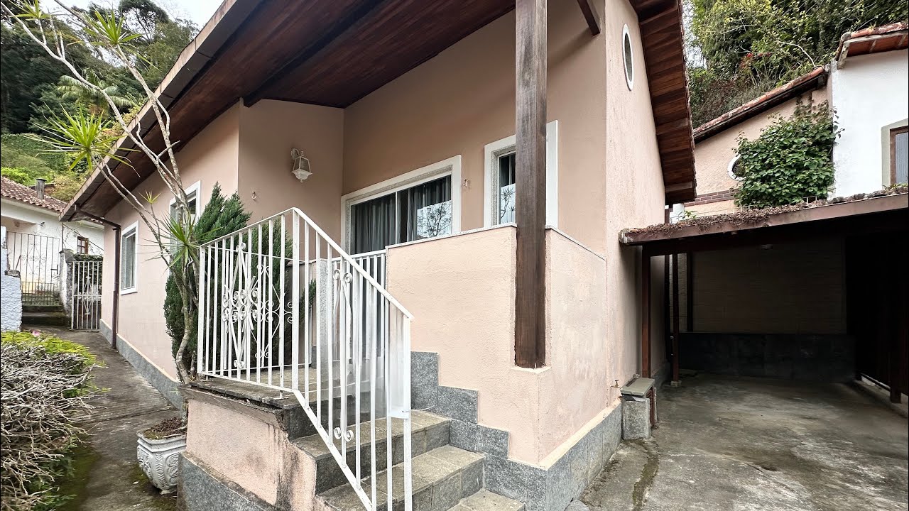 CASA À VENDA COM 3 QUARTOS SENDO 1 SUÍTE, EM CONDOMÍNIO NO PANORAMA- TERESÓPOLIS/RJ. ❌VENDIDA ❌