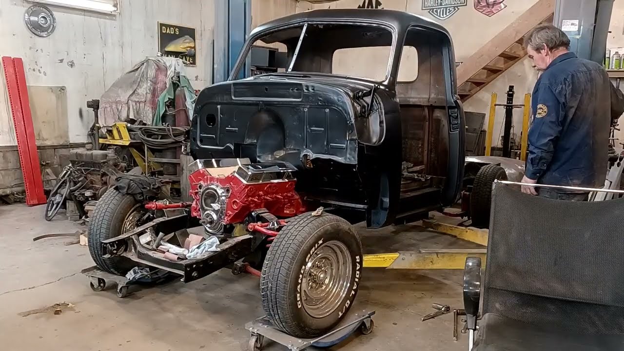 Установка туннеля и рычага переключения передач Chevrolet Trans 1951 года!