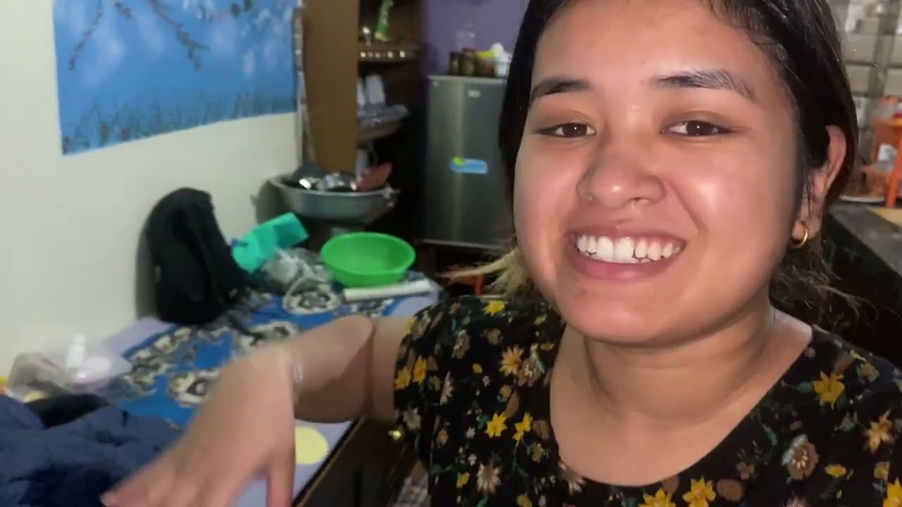 Momo making by kalu and me 😂||College ,tiktok photo challenge ||Aapana’sSaying||