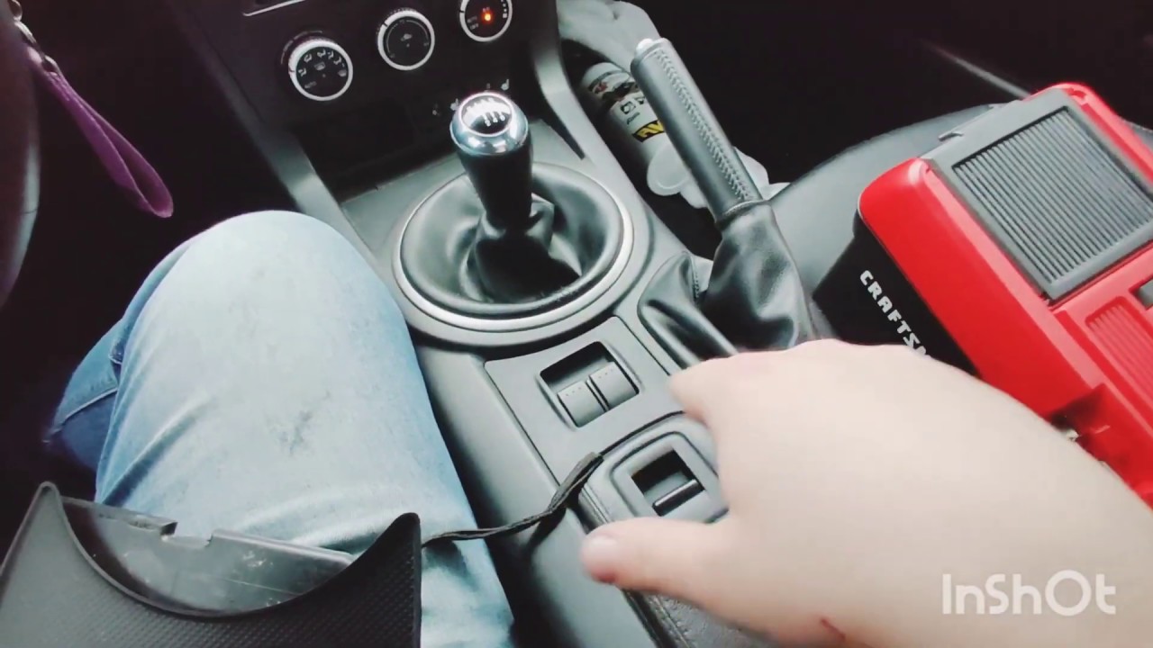 NC Miata - Installing A Shifter Bushing! + Remove Center Console!