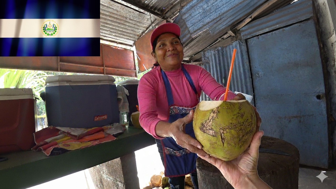 Turismo en El Salvador| Agua de Coco Recién Pelado