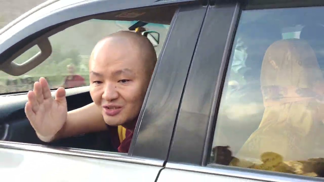 H.E. Kundeling Tatsak Rinpoche and (kudung-mummy) Geshe Larampa Lobsang Tsultrim, arrived in zkr