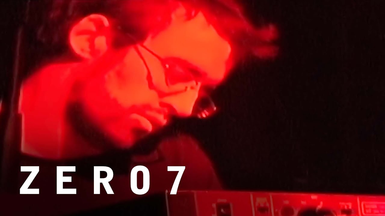 Zero 7 - Give It Away (The Big Chill Festival 2001)